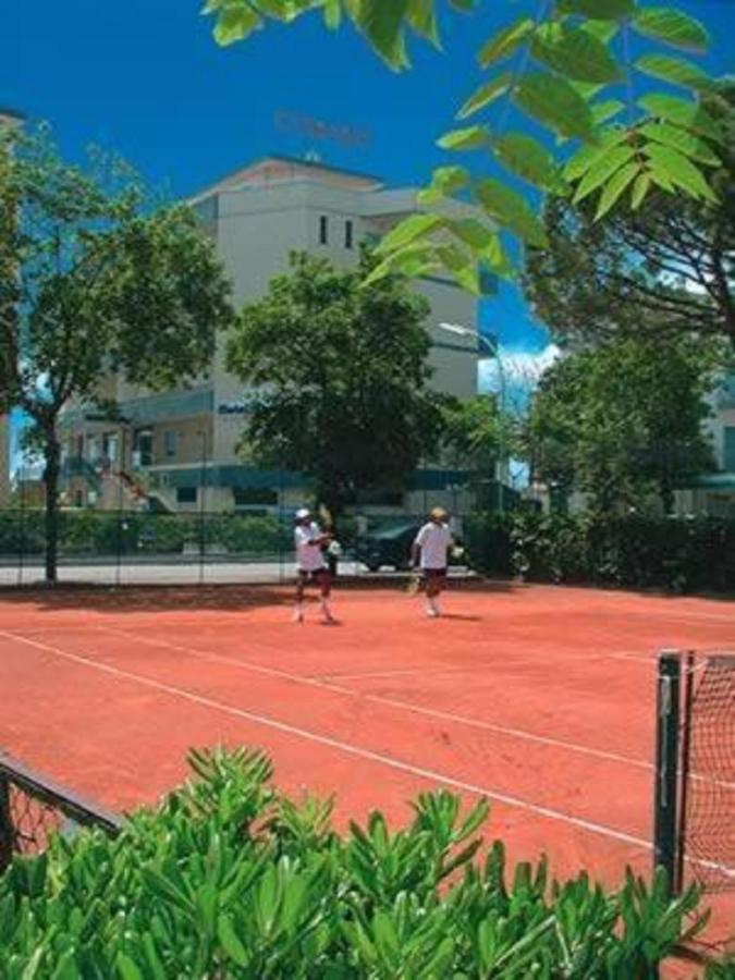 לידו די ג'סולו Hotel Condor מראה חיצוני תמונה