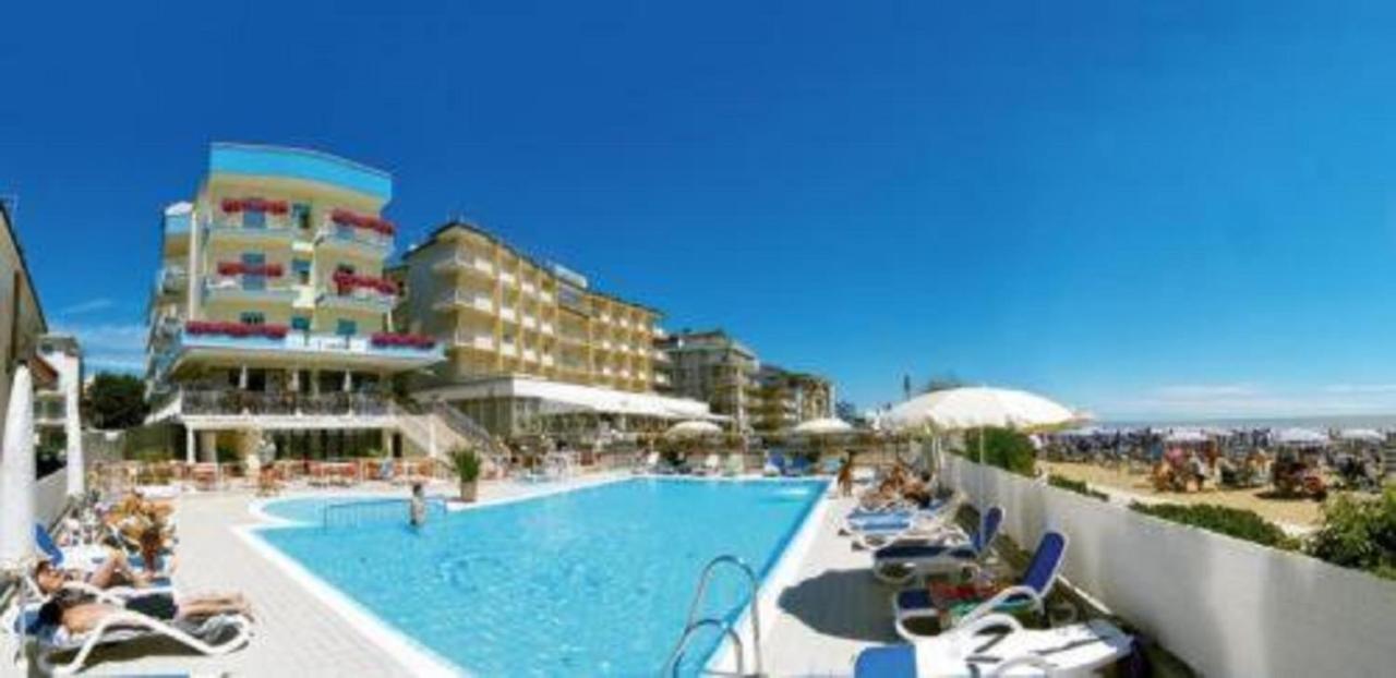 לידו די ג'סולו Hotel Condor מראה חיצוני תמונה