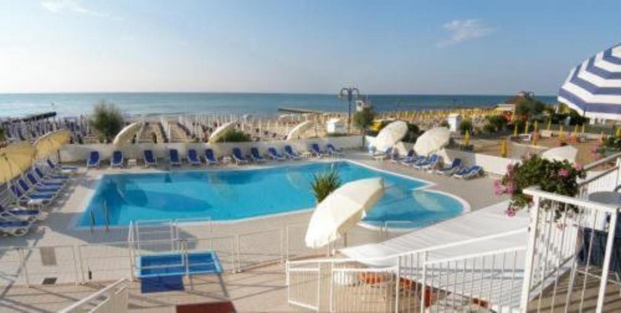 לידו די ג'סולו Hotel Condor מראה חיצוני תמונה