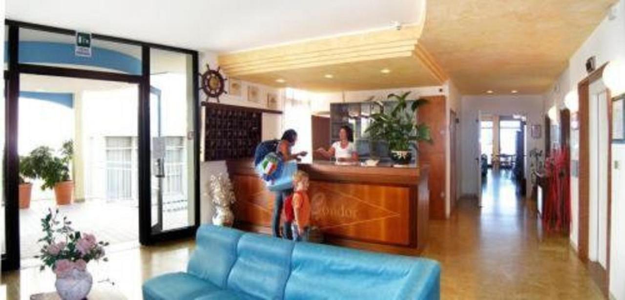 לידו די ג'סולו Hotel Condor מראה חיצוני תמונה
