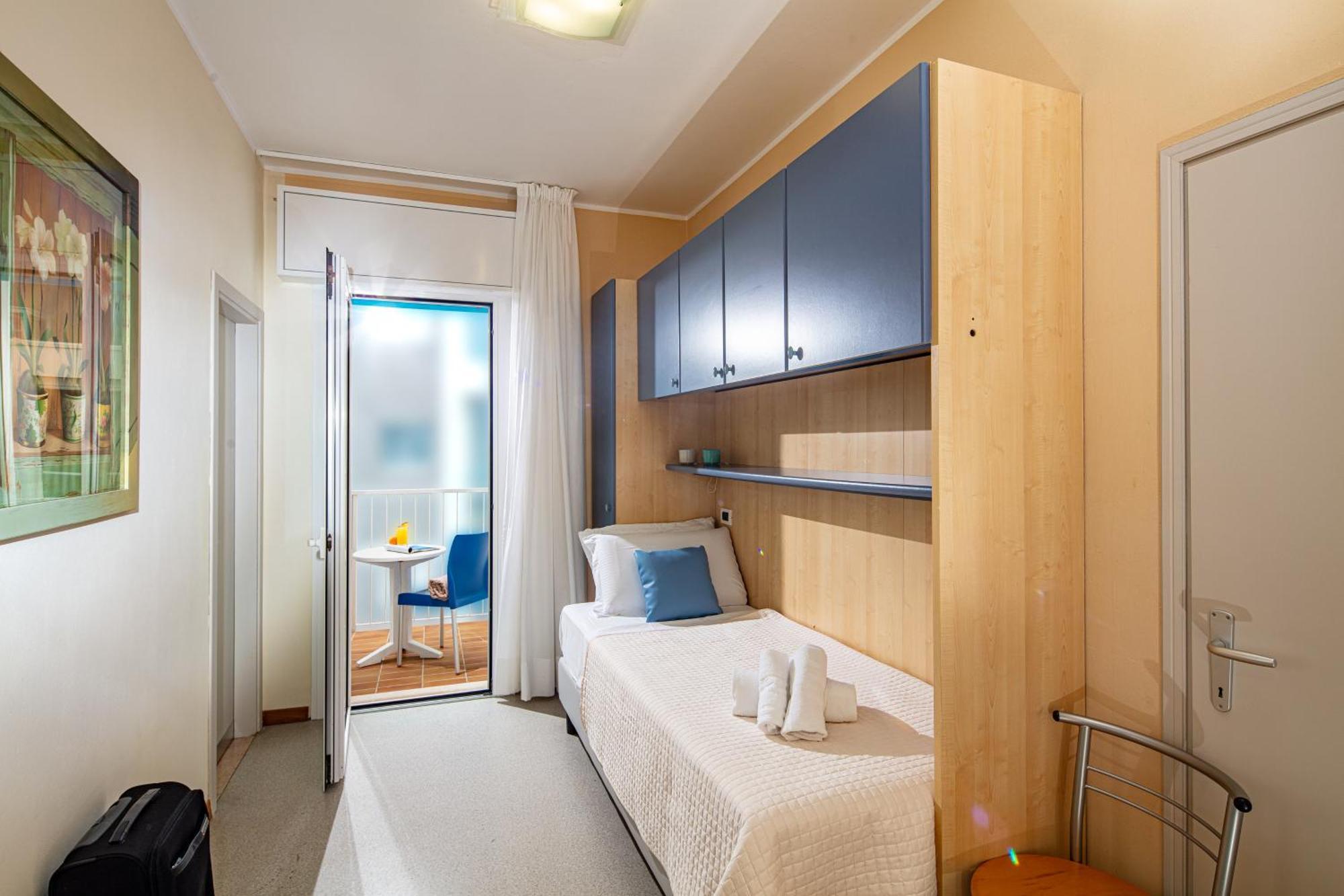 לידו די ג'סולו Hotel Condor מראה חיצוני תמונה